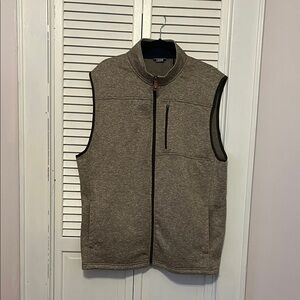 Izod Men's Gray Vest